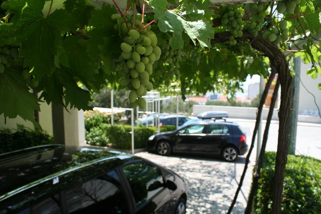 Apartments Rados Makarska Eksteriør bilde